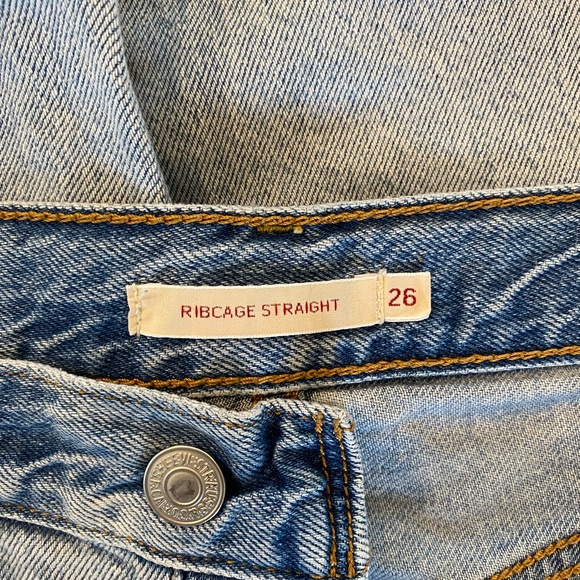 Levi’s Ribcage Straight Wow Me Over Light Blue Wash - Picture 7 of 9